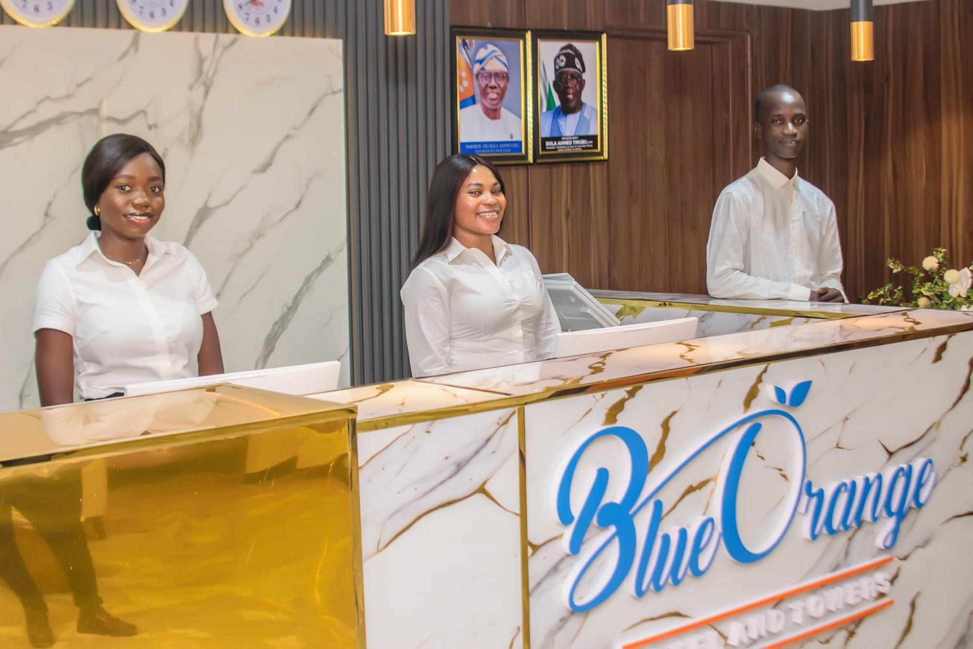 Blue Orange Hotel And Towers Shomolu エクステリア 写真